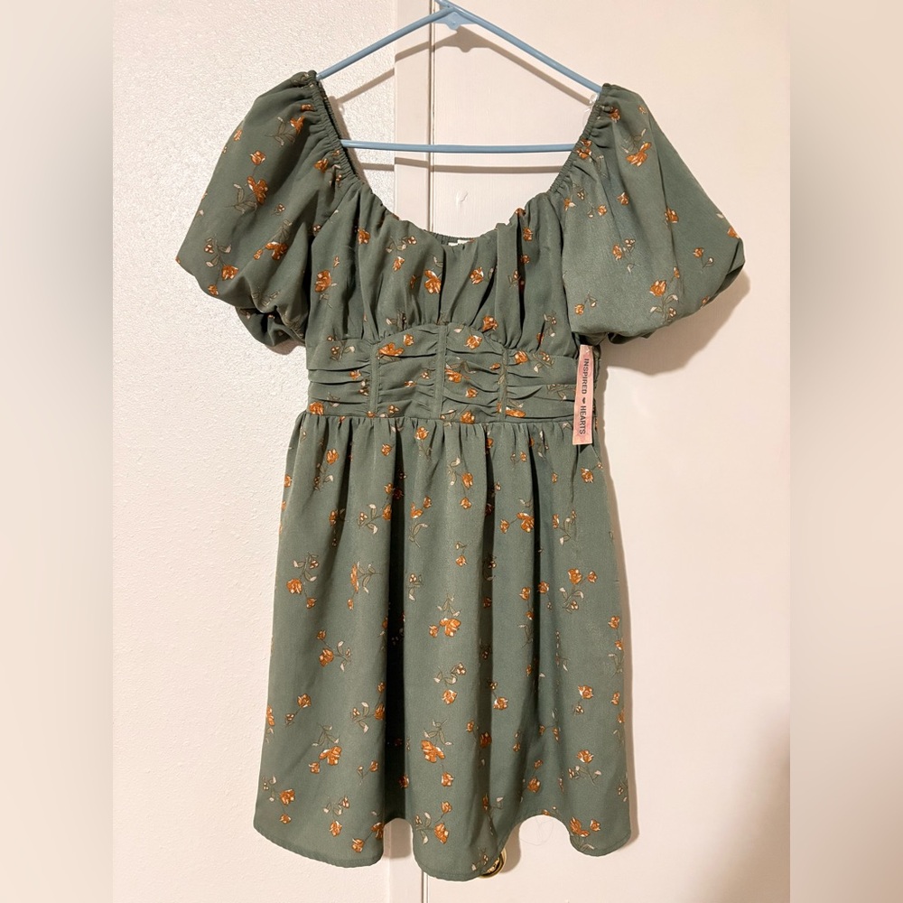 NWT Inspired Hearts Green Corset Off the Shoulder Orange Floral Pattern Dress